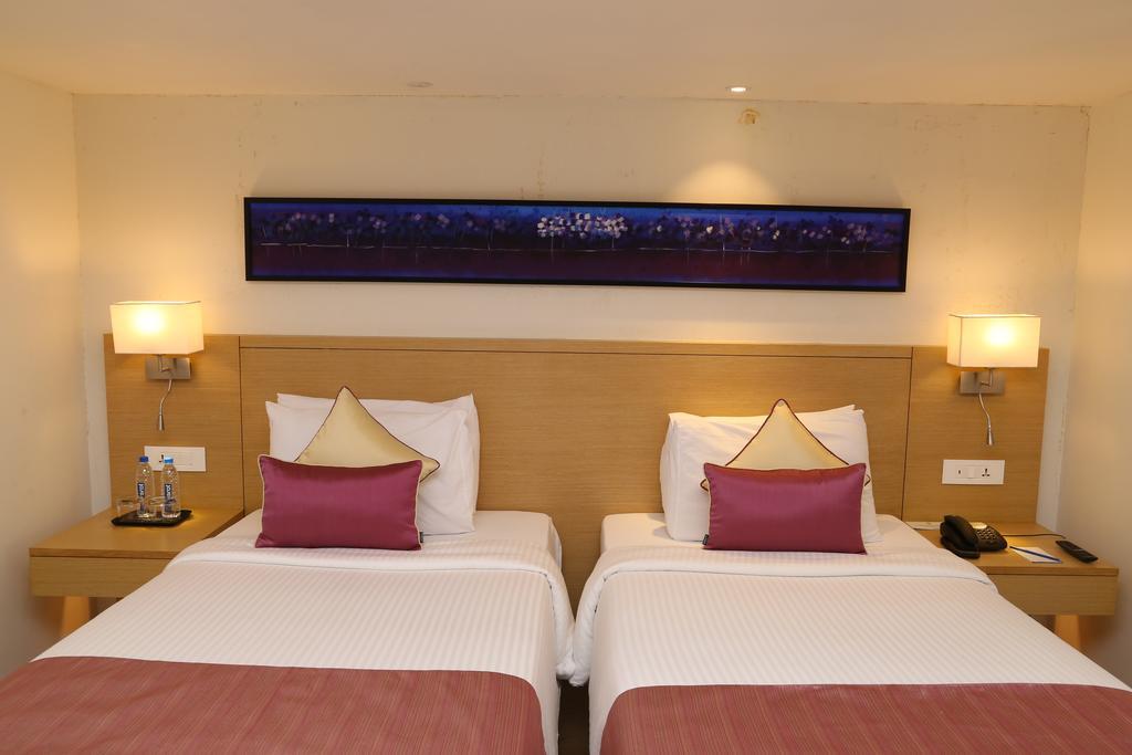 Sarovar Portico Rivera Ahmedabad Exterior foto